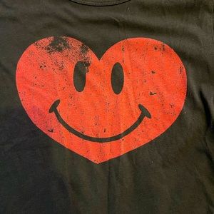 Junk food Brand Distressed 😃 Smiley ❤️ Heart Tee!
